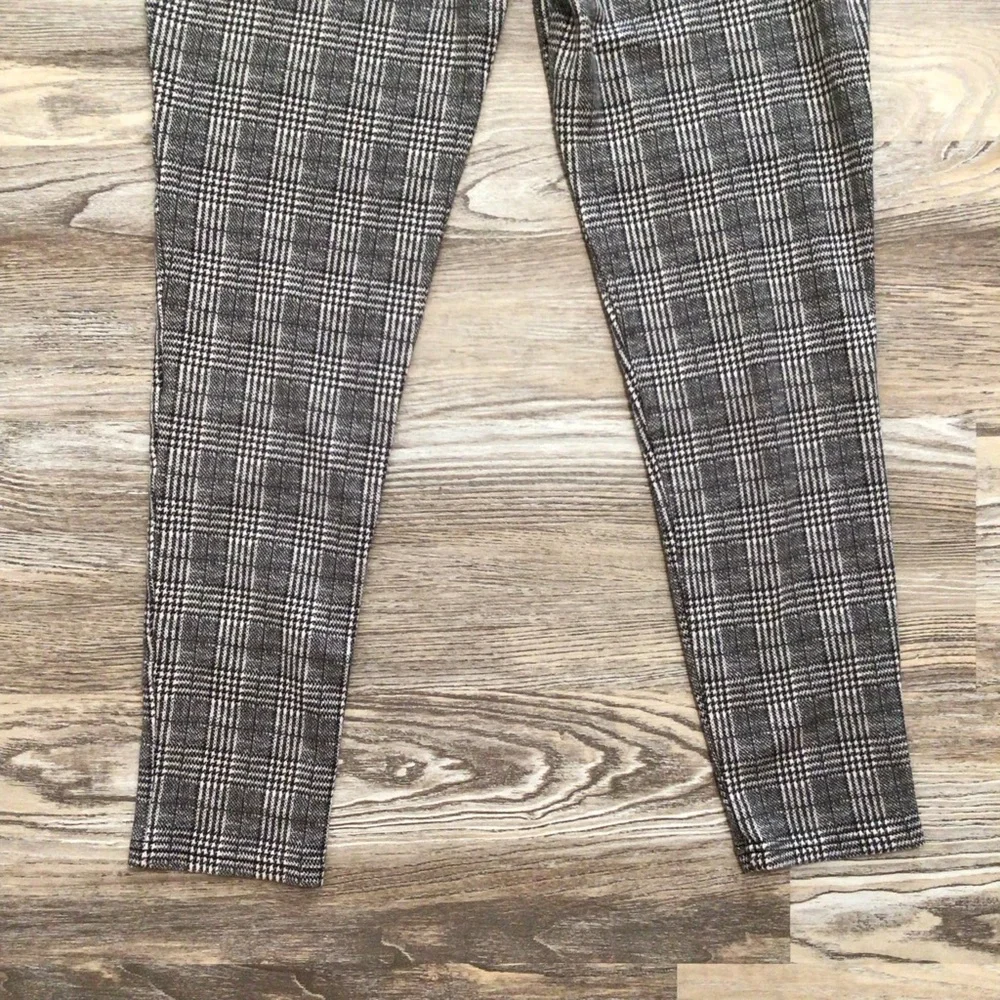 Seven7 Gray and White Plaid Mid Rise Pull On Legging Large